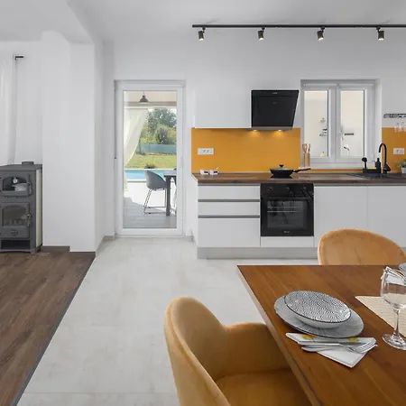 Semesterbostad 3 Bedroom Gorgeous In