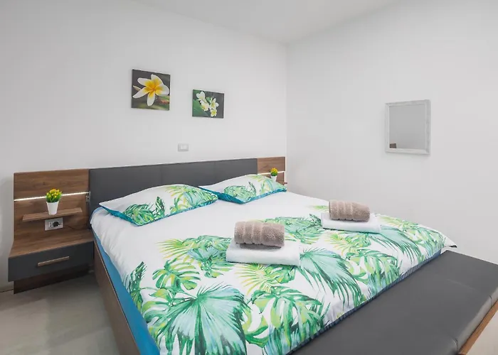 3 Bedroom Gorgeous In 풀라