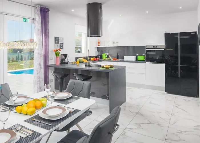 펜션 3 Bedroom Gorgeous In