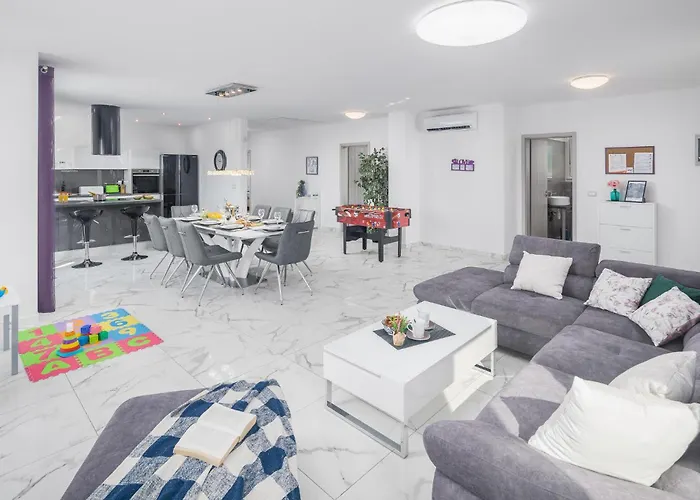 3 Bedroom Gorgeous In Póla